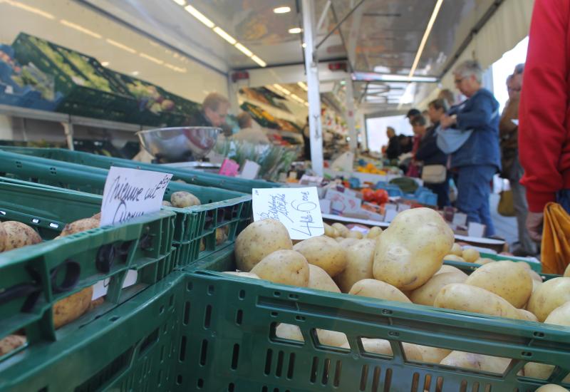 De wekelijkse markt in Dilbeek © Gemeente Dilbeek